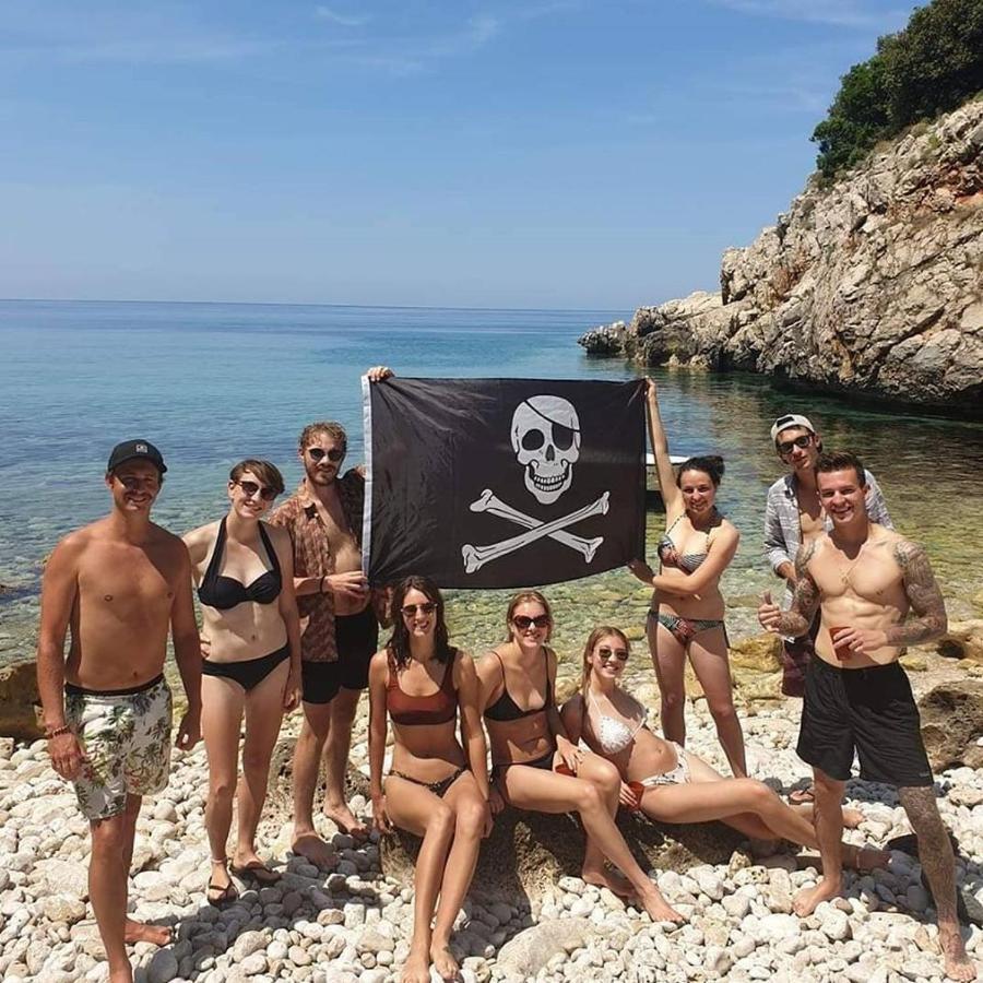 Pirate Backpackers 旅馆